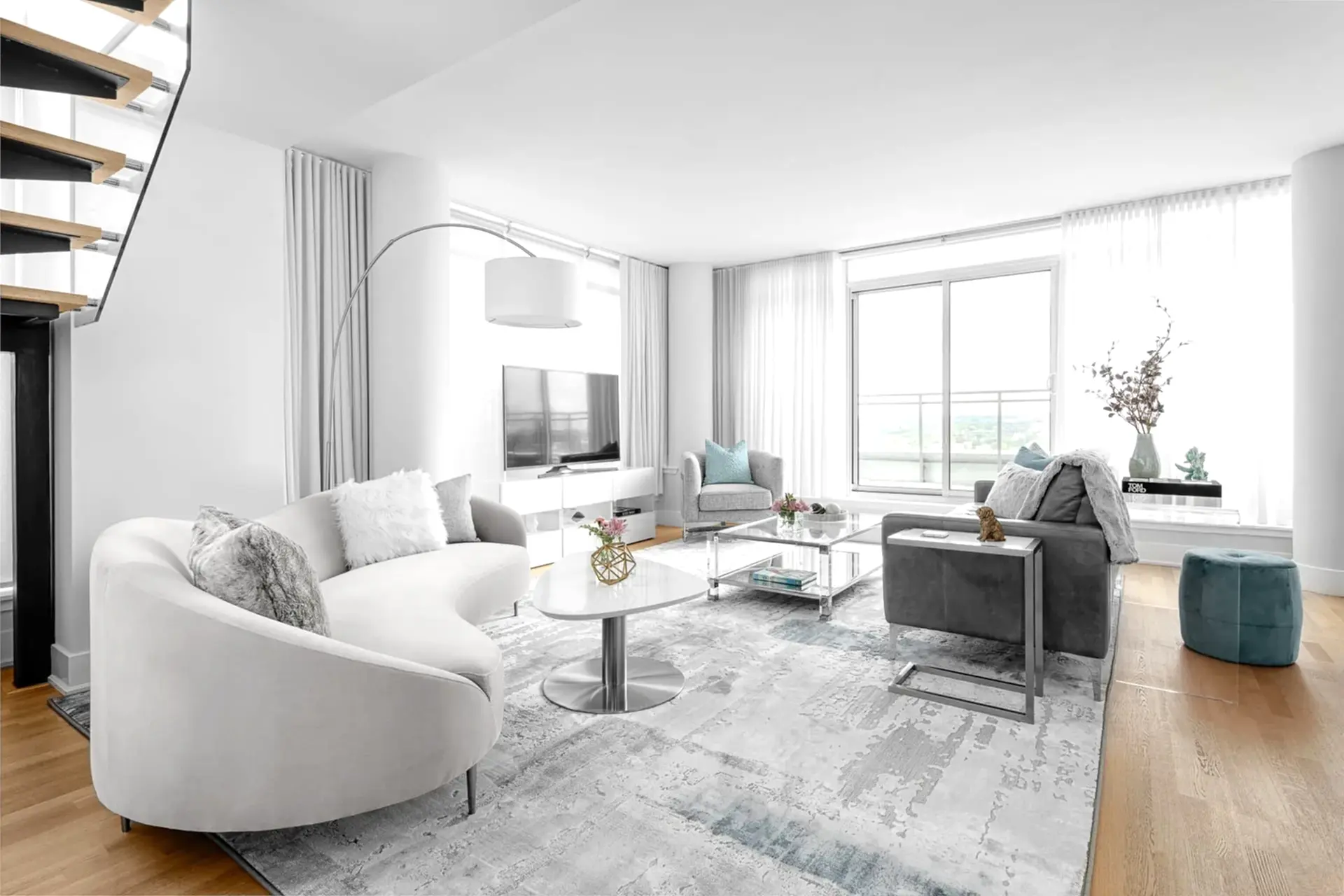 Creative Open Floor Plan Solutions Modern contemporary living room Toronto King Penthouse